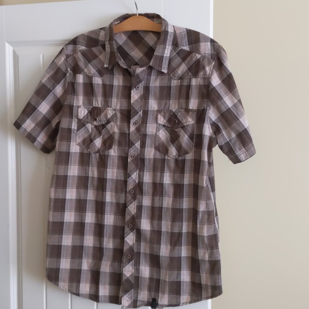 Men's Plaid Button-up shirt